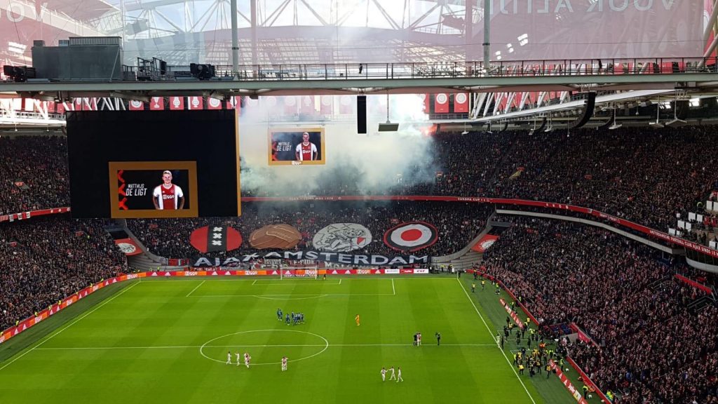 Sfeerfoto's van Ajax tegen Feyenoord