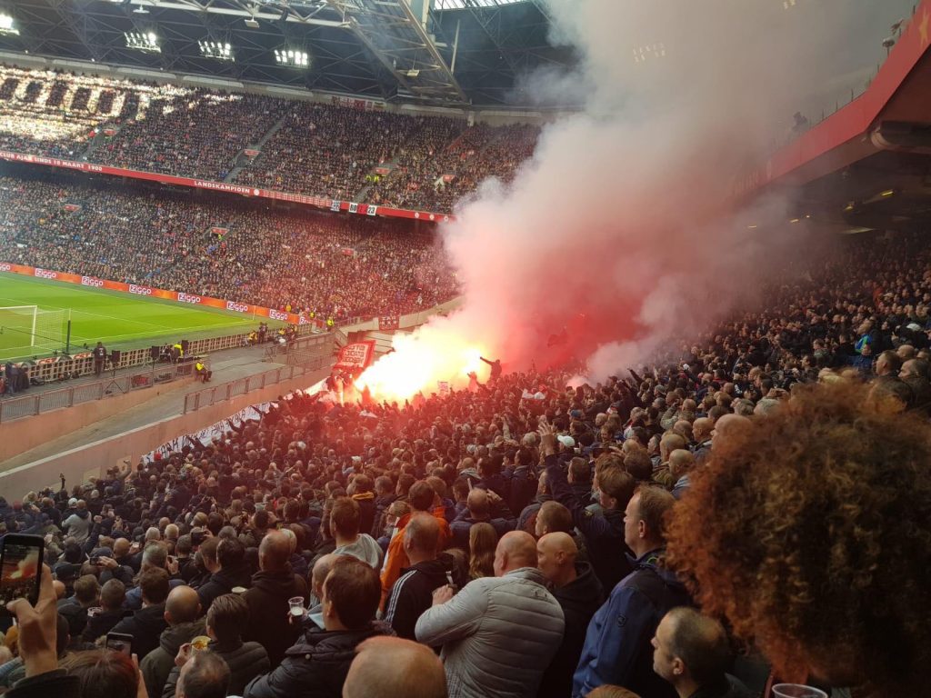Sfeerfoto's van Ajax tegen Feyenoord