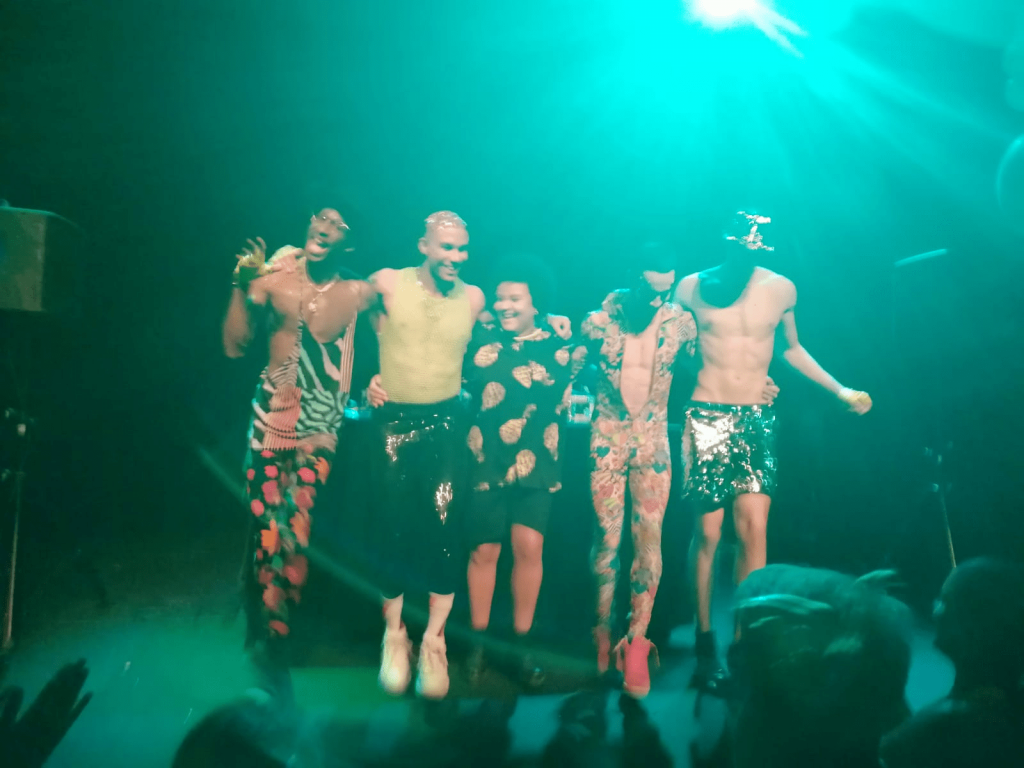 Ik had 3 boekingen, eerst de Pride Walk, toen de Pride Park wat TE GEK was en de afterparty van Rainbow Night als MC van Malefunktion waar de bekende drags van Rupauls Dragrce: Detox, Darienne Lake, Lady Bunny, Bianca del Rio en onze eigen Envy Peru hebben opgetreden. Ik treed wel vaker op na een optreden van Bianca dus is dat wel tof om haar weer te zien elke keer. Gewoon een eer om dit te mogen doen. En wat was het fijn om onze dansers en vrienden Ingereau en Thomas erbij te hebben. Het publiek zo enorm opgehyped! 