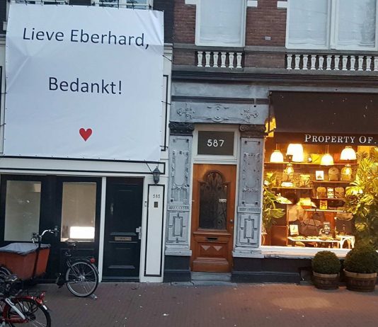 Hoogste onderscheiding voor burgemeester Van der Laan Hoogste onderscheiding voor burgemeester Van der Laan