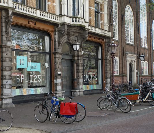 http://www.roodebioscoop.nl/Laboratoire-/579-Theatergroep-Flint---New-Flint-Poetry-Orchestra-(NFPO)