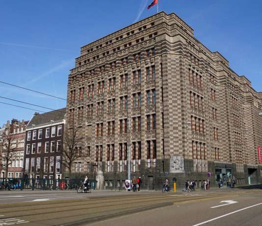 Amsterdam viert 742e verjaardag Amsterdam viert 742e verjaardag