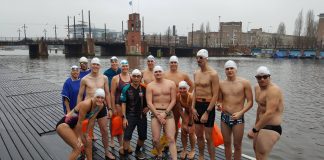 Eerste editie Amsterdam Ice Swim aanstaande Fergil Hesterman werd in januari nog vierde tijdens het WK ijszwemmen in Duitsland, maar zaterdag 30 december ligt hij ‘gewoon’ in de Amsterdamse Amstel bij de Berlagebrug tijdens de eerste zwemeditie van de Amstel Ice Swim.
