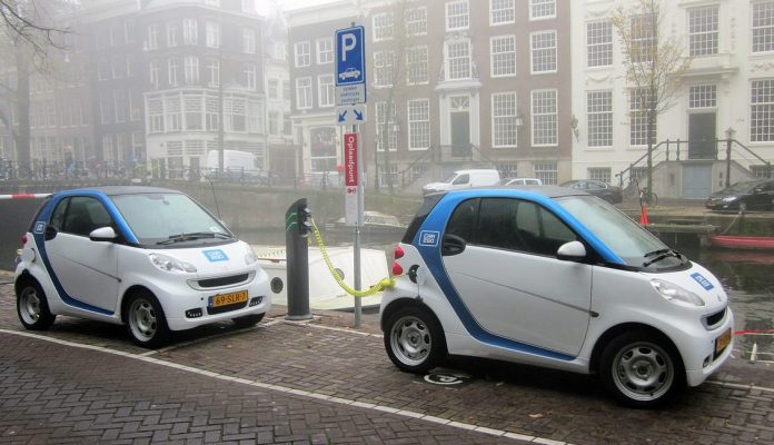 Bedrijfsjaar 2017: car2go groeit sterk en breidt marktleiderschap uit Bedrijfsjaar 2017: car2go groeit sterk en breidt marktleiderschap uit