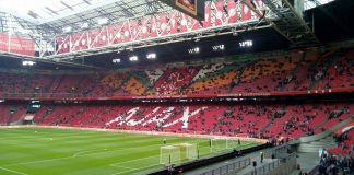Oefenduels Ajax in Portugal live op Ziggo Sport Oefenduels Ajax in Portugal live op Ziggo Sport Ajax speelt in voorbereiding op de competitiehervatting 2 wedstrijden in Portugal. Beide duels worden live uitgezonden op Ziggo Sport. De Ajax mannen vertrokken vanmorgen om 10:00 uur, samen met de Ajax Vrouwen, per vliegtuig naar Portugal.