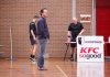 Timmerman vervangt Essing bij reserves Aristos Timmerman vervangt Essing bij reserves Aristos Sicco Timmerman is per direct de nieuwe trainer/coach van het tweede team van DEF-Fire/Aristos. De Limmenaar vervangt Marcel Essing die de hoofdklasser de afgelopen anderhalf jaar onder zijn hoede had. Essing gaat de komende periode op reis.