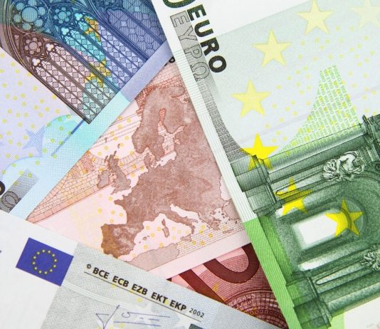 Een bedrag van € 10.000,- winnen