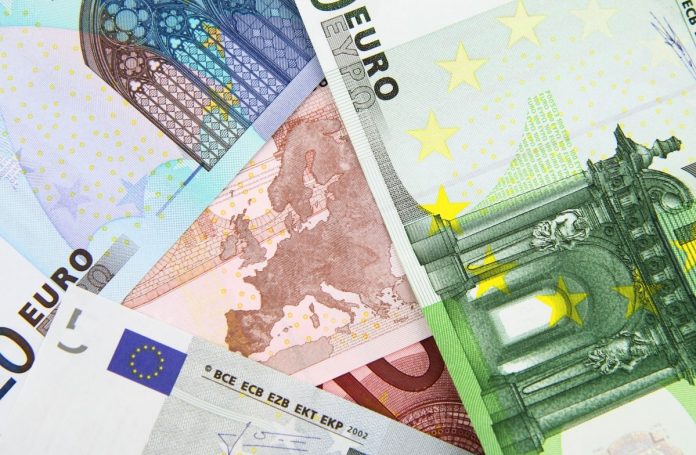 Een bedrag van € 10.000,- winnen