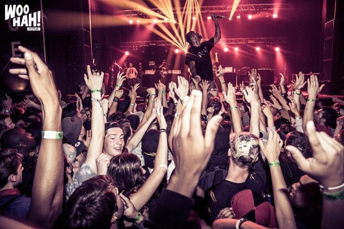 13 NIEUWE ACTS TOEGEVOEGD AAN LINE-UP WOO HAH! FESTIVAL WOO HAH! Heeft 13 nieuwe acts toegevoegd aan de line-up voor het aankomende festival: A$AP ROCKY, CARDI B, ACTION BRONSON, RICH BRIAN, CASHMERE CAT, SMOKEPURPP, DENZEL CURRY, A BOOGIE WIT DA HOODIE, A$AP TWELVYY, NIGHT LOVELL, MULA B en BEATS BY ESKO. RONNIE FLEX komt als zijn alter ego FLONTI STACKS optreden. 13 NIEUWE ACTS TOEGEVOEGD AAN LINE-UP WOO HAH! FESTIVAL WOO HAH! Heeft 13 nieuwe acts toegevoegd aan de line-up voor het aankomende festival: A$AP ROCKY, CARDI B, ACTION BRONSON, RICH BRIAN, CASHMERE CAT, SMOKEPURPP, DENZEL CURRY, A BOOGIE WIT DA HOODIE, A$AP TWELVYY, NIGHT LOVELL, MULA B en BEATS BY ESKO. RONNIE FLEX komt als zijn alter ego FLONTI STACKS optreden.
