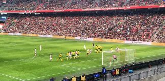 Kater voor Ajax na 0-0 gelijkspel tegen ADO Den Haag Kater voor Ajax na 0-0 gelijkspel tegen ADO Den Haag