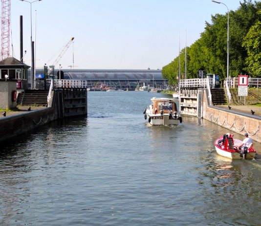 Nieuwe brug over Noordhollandsch Kanaal Nieuwe brug over Noordhollandsch Kanaal