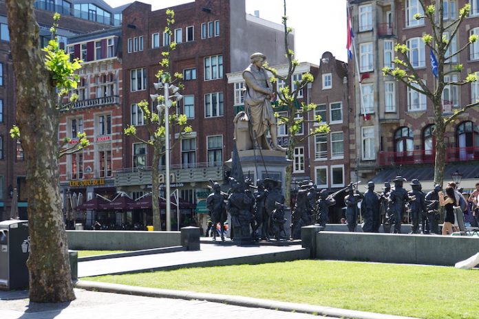07-04-2018 Rembrandtplein-Amsterdam-beelden 1 Blog: leuke dingen te doen in Amsterdam zaterdag 7 april