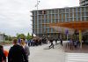Stad stroomt vol met oranje feestgangers Stad stroomt vol met oranje feestgangers