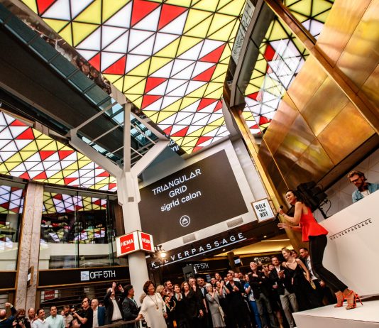 Geheel vernieuwde Kalverpassage geopend in Amsterdam Geheel vernieuwde Kalverpassage geopend in Amsterdam