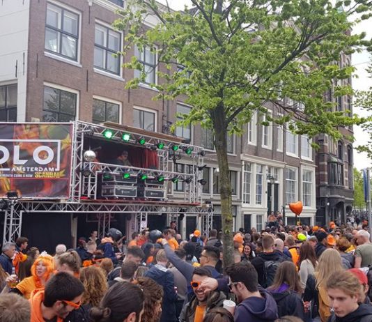 Geslaagde STREETPARTY bij Club YOLO