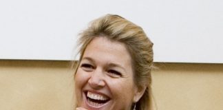 Koningin Máxima aanwezig bij opening Holland Festival Koningin Máxima aanwezig bij opening Holland Festival Hare Majesteit Koningin Máxima is op donderdagavond 7 juni 2018 aanwezig bij de openingsvoorstelling van het 71e Holland Festival in de Gashouder van de Westergasfabriek in Amsterdam.