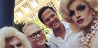 Er is er één jarig hoera hoera dat kun je wel zien dat is Frits (50)