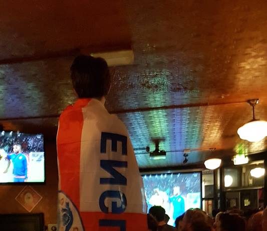 Engelse supporters vieren WK-zege in Amsterdam