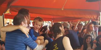 Franse supporters vieren feest op Thorbeckeplein