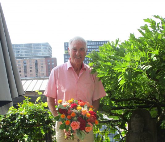 AMSTERDAMMER VAN DE MAAND: JIP VAN LEEUWEN AMSTERDAMMER VAN DE MAAND: JIP VAN LEEUWEN