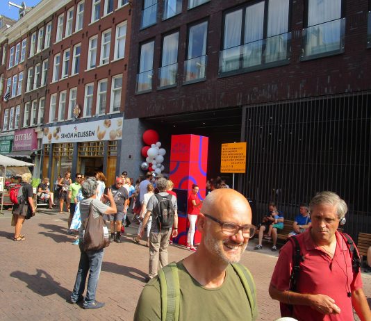 Lachende gezichten bij opening Noord/Zuidlijn Lachende gezichten bij opening Noord/Zuidlijn