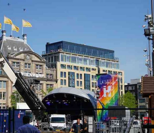 De Dam is bijna klaar voor Pride Amsterdam 2018 feesten