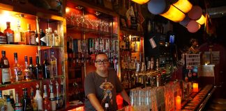 Amsterdamse heldenexpositie Transgenders en Drag Queens maand verlengd Amsterdamse heldenexpositie Transgenders en Drag Queens maand verlengd