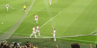 Ajax wordt vanavond in Luik gesteund door 1000 supporters Ajax wordt vanavond in Luik gesteund door 1000 supporters