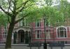 ONTDEK CULTUUR TIJDENS HUISKAMERFESTIVAL OOST ONTDEK CULTUUR TIJDENS HUISKAMERFESTIVAL OOST Zaterdag 6 oktober 2018 vindt de vierde editie van Huiskamerfestival Oost plaats! Tijdens dit bijzondere feest worden negen verschillende huiskamers rondom het Amsterdamse Eikenplein omgetoverd tot kleine unieke theaters.