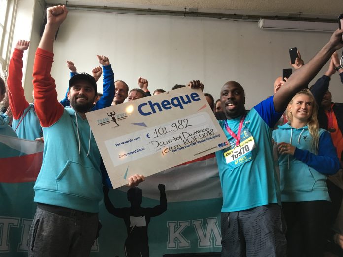 Hardlopers rennen ruim een ton bijeen voor KWF Kankerbestrijding Hardlopers rennen ruim een ton bijeen voor KWF Kankerbestrijding
