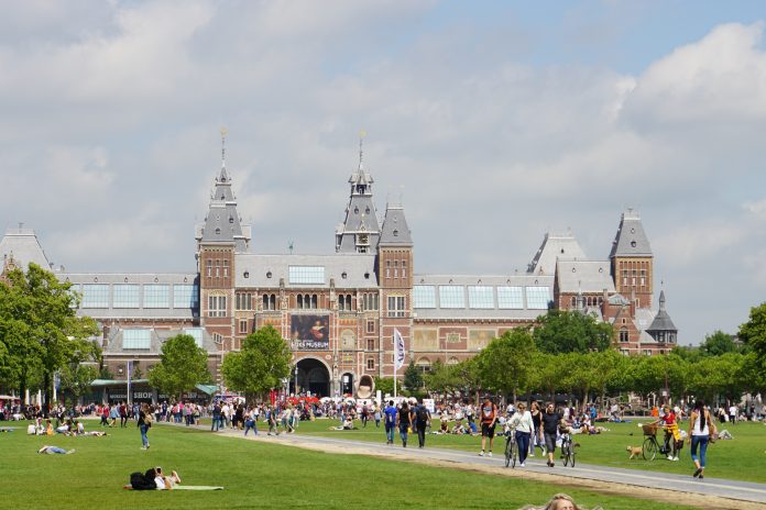 Rijksmuseum restaureert de Nachtwacht van Rembrandt voor het oog van de wereld