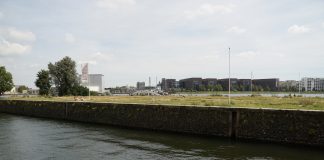Een gezongen noodkreet van een dapper Amsterdams kinderkoor Een gezongen noodkreet van een dapper Amsterdams kinderkoor