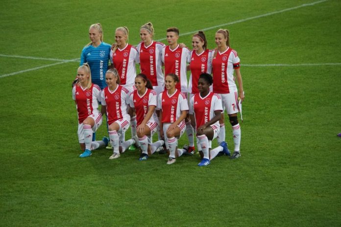 Ajax Vrouwen verliezen met dikke cijfers in en tegen Lyon