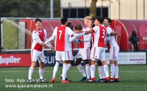 Ajax amateurs gaan twee cruciale duels tegemoet Ajax amateurs gaan twee cruciale duels tegemoet