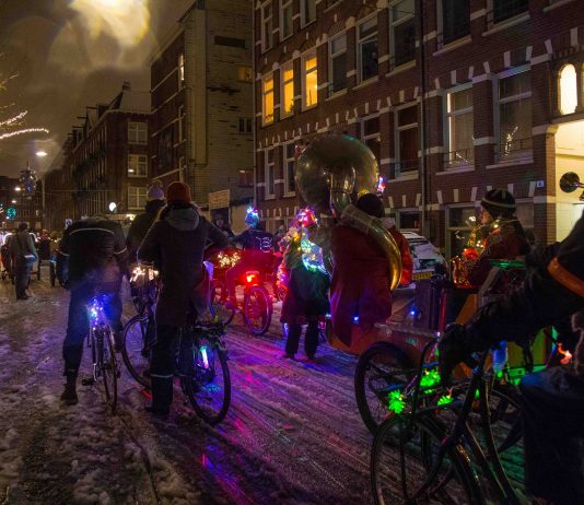 Amsterdam Light Parade 16 december in het Westerpark Amsterdam Light Parade 16 december in het Westerpark
