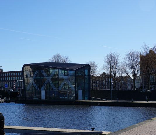 Amsterdam in de Steigers – Zes gebiedstransformaties onder de loep Amsterdam in de Steigers – Zes gebiedstransformaties onder de loep