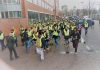 Actievoerders in gele hesjes protesteerden in Amsterdam: ‘genoeg is genoeg’ Actievoerders in gele hesjes protesteerden in Amsterdam: ‘genoeg is genoeg’