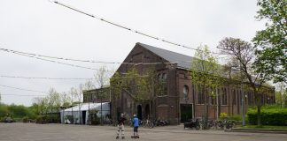 Gezellig rolschaatsen in de Gashouder Gezellig rollerschaatsen in de Gashouder