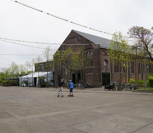 Gezellig rolschaatsen in de Gashouder Gezellig rollerschaatsen in de Gashouder