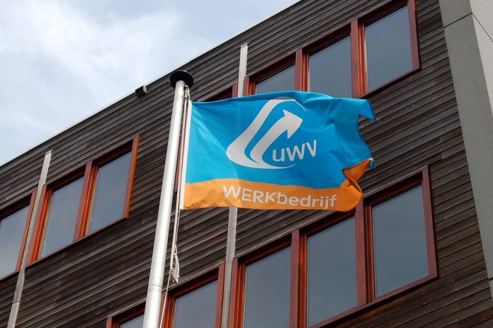 Partij van de Ouderen: Geen Nederlands is geen uitkering Partij van de Ouderen: Geen Nederlands is geen uitkering