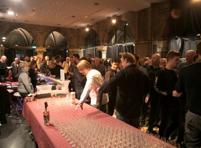 Posthoornkerk wordt weer Whisky Walhalla van Amsterdam