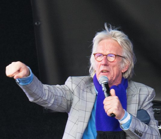 Freek de Jonge zorgde voor opschudding door anti Baudet teksten