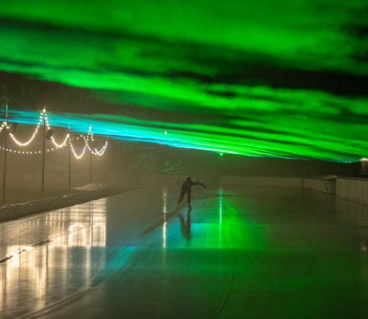 Schaatsen onder Noorderlicht: “adembenemend mooi” Schaatsen onder Noorderlicht: "adembenemend mooi"