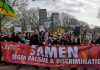 Duizenden betogers anti racisme demonstratie Amsterdam Verloop antiracisme demonstratie in Amsterdam Laatste update: 23-03-2019 | 18:37 Amsterdam - Zaterdagmiddag 23 maart 2019 vond in het centrum van Amsterdam een antiracisme demonstratie plaats. De politie was hierbij aanwezig om de grote stroom demonstranten te begeleiden en te voorkomen dat er ongeregeldheden zouden ontstaan. Voorafgaand waren door de Amsterdamse driehoek (burgemeester, officier van justitie en politiechef) al voorwaarden gesteld aan zowel de antiracisme demonstratie als eventuele tegendemonstraties, om het vreedzaam demonsteren voor alle partijen zo goed mogelijk te beschermen. De antiracisme demonstranten verzamelden zich aan het begin van de middag op de Dam om vervolgens rond 14.30 uur gezamenlijk naar het Jonas Daniël Meijerplein te lopen. Deze tocht verliep zonder incidenten. Ondertussen hadden zich op de Turfmarkt tegendemonstranten verzameld. Zij lieten daar hun geluid horen, terwijl de antiracisme demonstranten dit op het Jonas Daniël Meijerplein deden. Ook dit statische deel van de (tegen)demonstatie verliep rustig en zonder grote ongeregeldheden. Er werden drie personen aangehouden voor het verstoren van de openbare orde, het niet voldoen aan bevel of vordering of belediging. Daarnaast werd er ook een demonstrant aangehouden die nog gesignaleerd stond inzake een eerder gepleegde mishandeling.