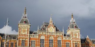 NS past dienstregeling aan in belang reizigers NS past dienstregeling aan in belang reizigers