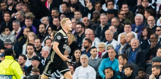 Ajax met één been in finale na 0-1 tegen Tottenham
