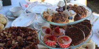 High-tea in Amsterdam: ‘Lekker, gezellig en gemakkelijk’ High-tea in Amsterdam: 'Lekker, gezellig en gemakkelijk'