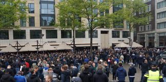 Engelsen zingen vast in voor Ajax tegen Tottenham Engelsen zingen vast in voor Ajax tegen Tottenham