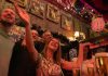 Ontlading in café Ruk & Pluk na songfestivalwinst Nederland