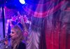 Taboo-publiek vermaakt tijdens show Miss Envy Peru en Skyla Versai
